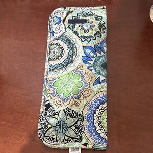 Vera Bradley New Colorful Mandala Pattern Hair Tools Cover